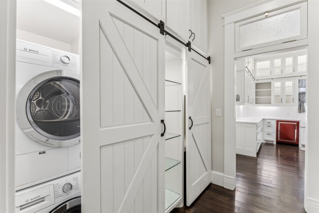 907 S Robinson Street, Cleburne, TX 76031