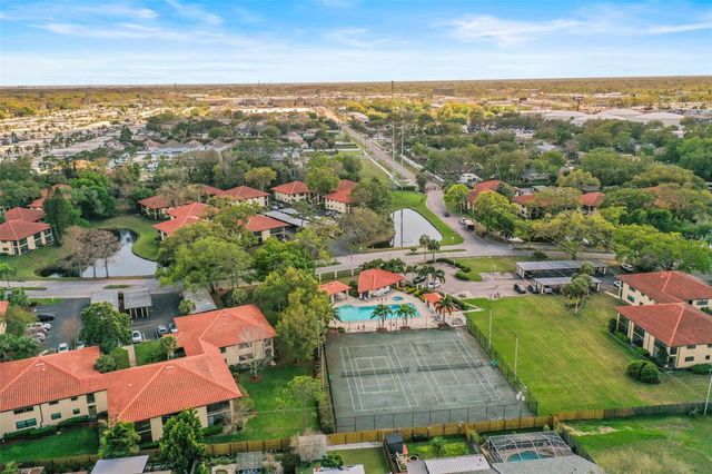 2113 HAMMOCK PINE BOULEVARD 2113, Clearwater, FL 33761