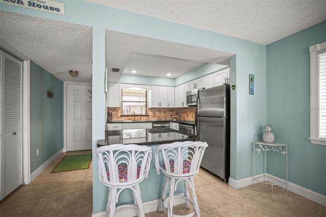 2113 HAMMOCK PINE BOULEVARD 2113, Clearwater, FL 33761