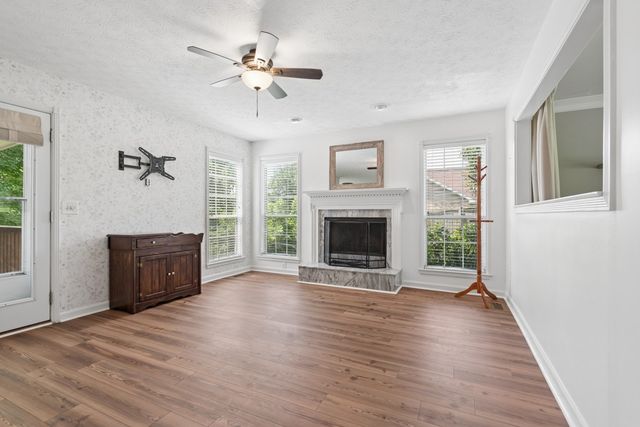 1214 Hollis Terrace, Cottontown, TN 37048