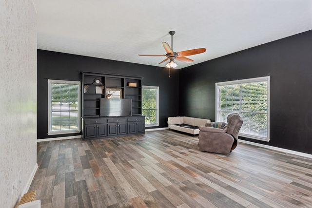 1214 Hollis Terrace, Cottontown, TN 37048