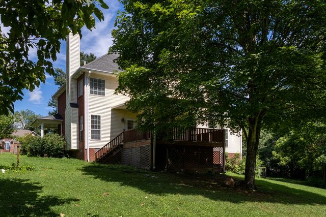 1214 Hollis Terrace, Cottontown, TN 37048