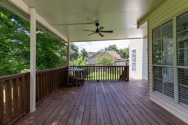 1214 Hollis Terrace, Cottontown, TN 37048
