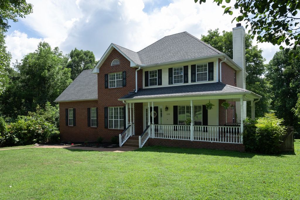 1214 Hollis Terrace, Cottontown, TN 37048