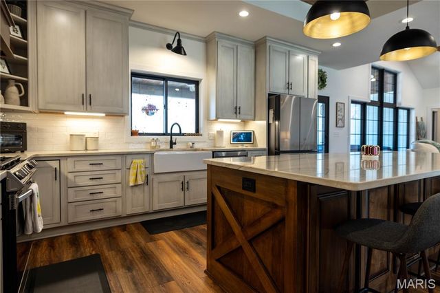 437 Ridgeview Lane, Poplar Bluff, MO 63901