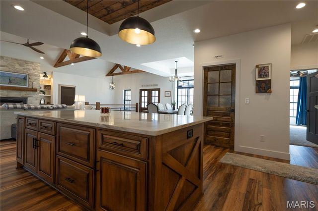 437 Ridgeview Lane, Poplar Bluff, MO 63901