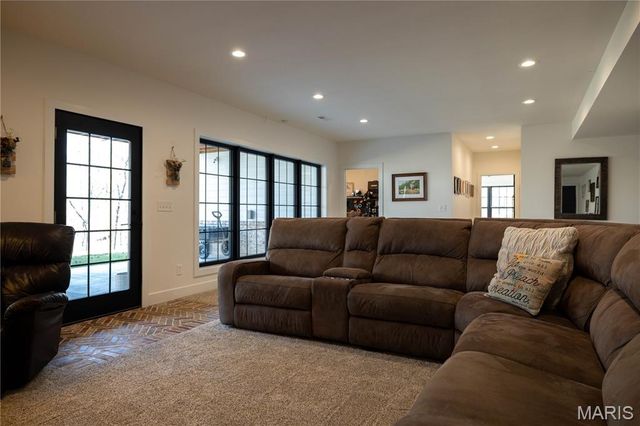 437 Ridgeview Lane, Poplar Bluff, MO 63901