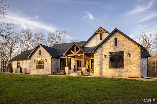 437 Ridgeview Lane, Poplar Bluff, MO 63901