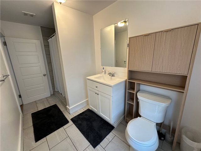 15 Kilburn Ct Court, Newport, RI 02840