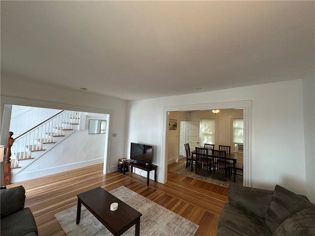 15 Kilburn Ct Court, Newport, RI 02840