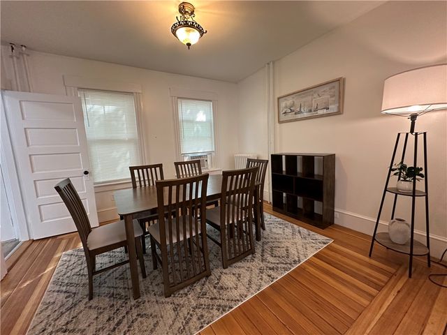 15 Kilburn Ct Court, Newport, RI 02840