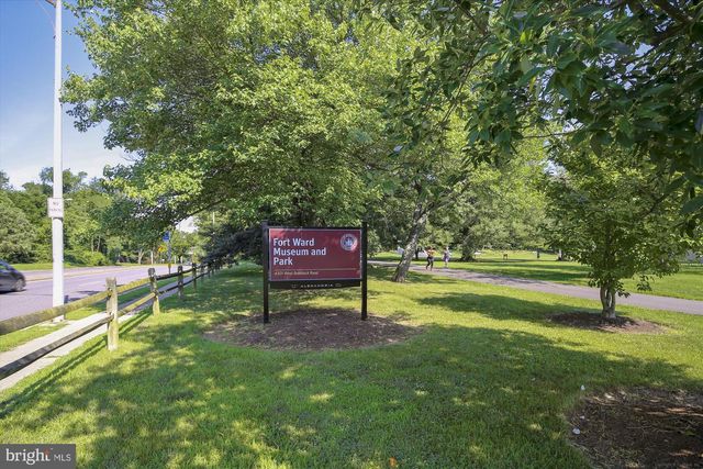 5043 25TH ST S, Arlington, VA 22206