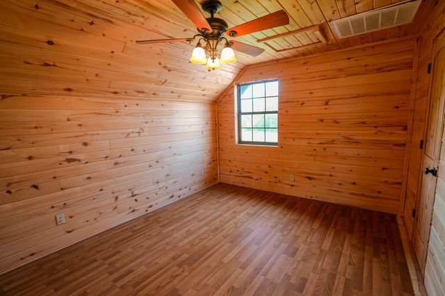457 County Road 3270, Mineola, TX 75773