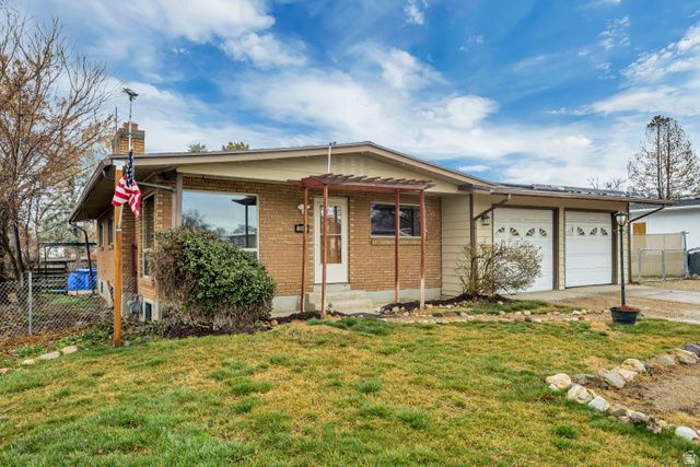 158 W 2200 N, Sunset, UT 84015