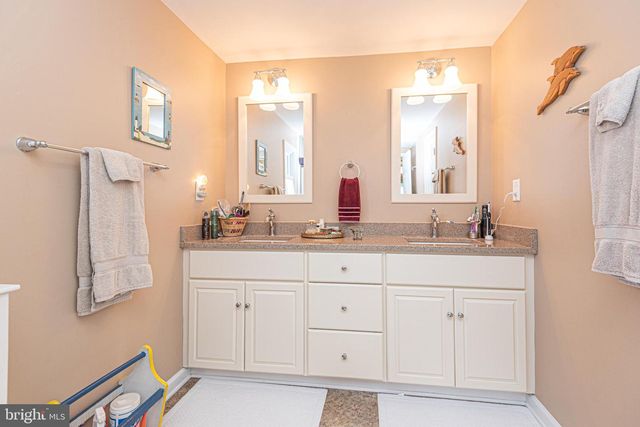 37189 PINEWOOD RD, Ocean View, DE 19970