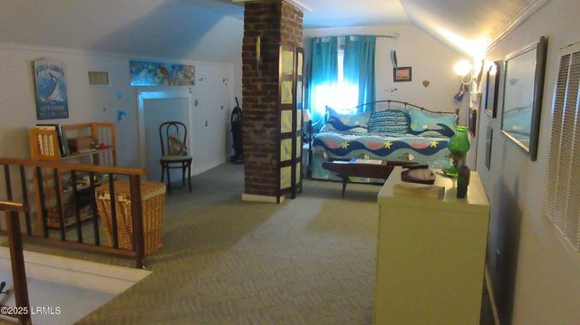 906 10th St, Port Royal, SC 29935