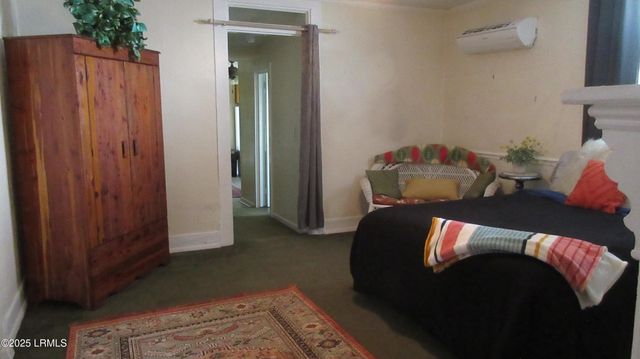 906 10th St, Port Royal, SC 29935