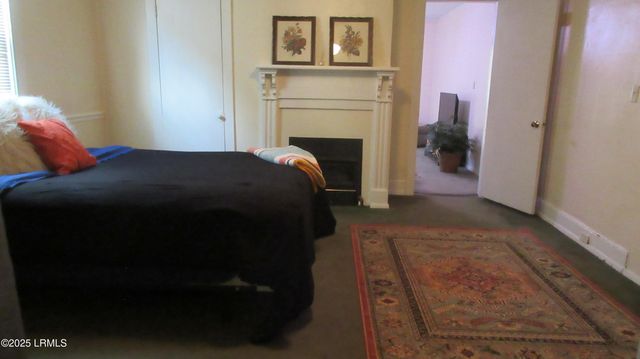 906 10th St, Port Royal, SC 29935