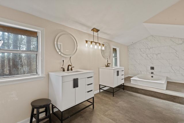 6 Pego Circle, Hot Springs Village, AR 71909