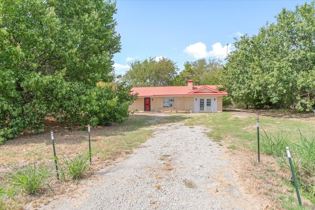 152 Vz County Road 3404, Wills Point, TX 75169