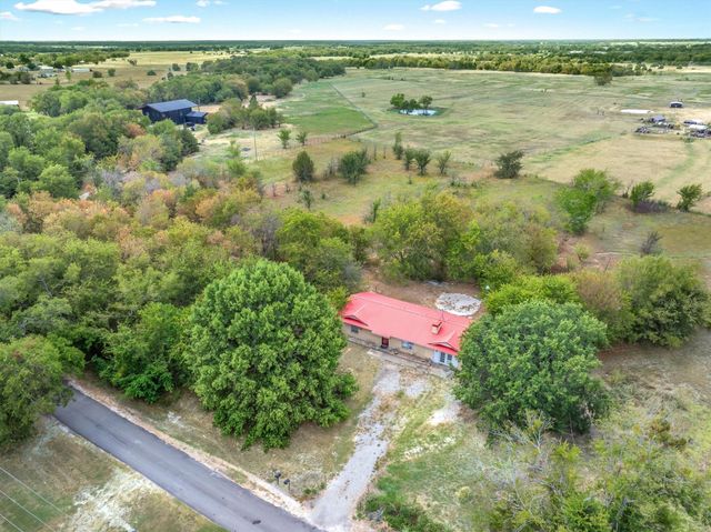 152 Vz County Road 3404, Wills Point, TX 75169