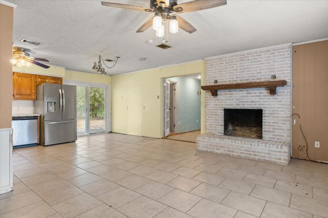 152 Vz County Road 3404, Wills Point, TX 75169