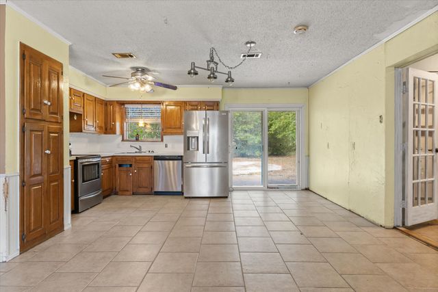 152 Vz County Road 3404, Wills Point, TX 75169