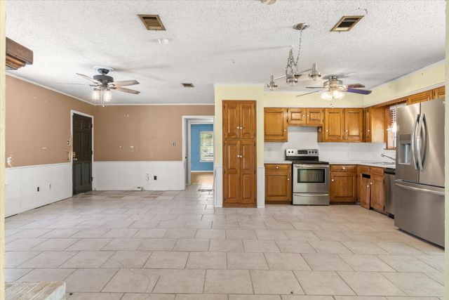 152 Vz County Road 3404, Wills Point, TX 75169