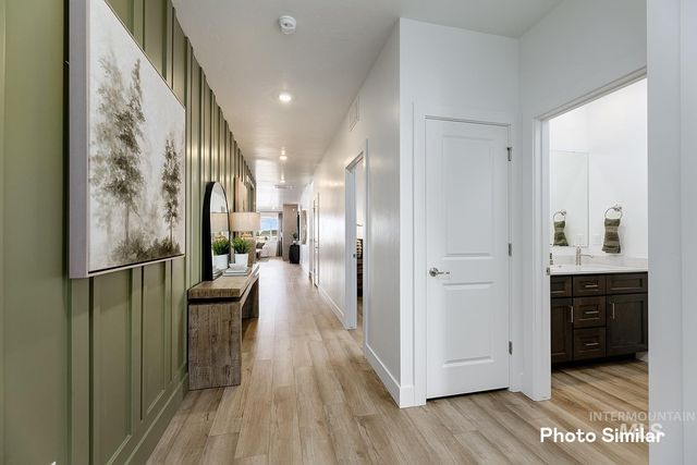 5467 E Victoria Falls Dr, Nampa, ID 83686