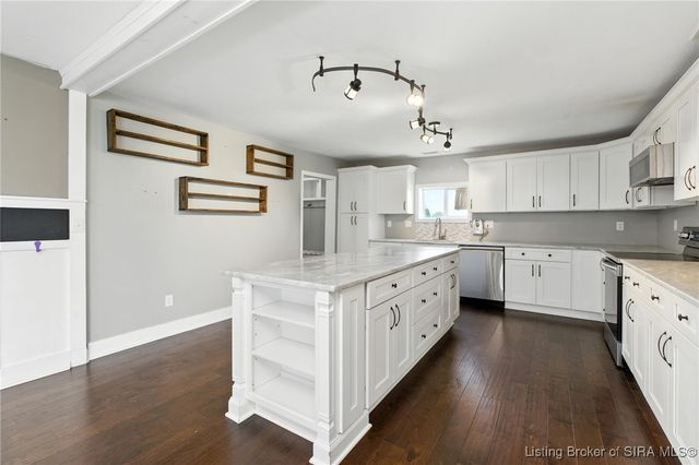 8213 Salem Church Road, Charlestown, IN 47111