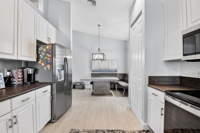 8049 Via Bolzano, Lake Worth, FL 33467