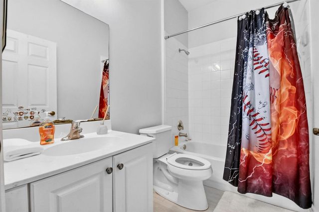 8049 Via Bolzano, Lake Worth, FL 33467
