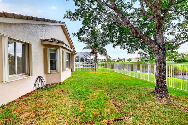 8049 Via Bolzano, Lake Worth, FL 33467