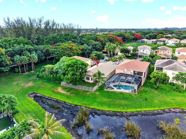 8049 Via Bolzano, Lake Worth, FL 33467