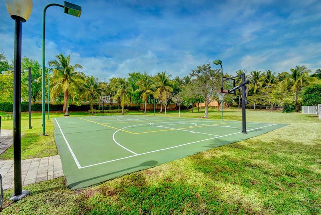 8049 Via Bolzano, Lake Worth, FL 33467