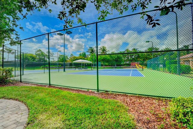 8049 Via Bolzano, Lake Worth, FL 33467