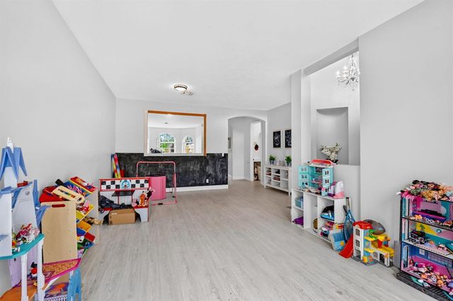 8049 Via Bolzano, Lake Worth, FL 33467