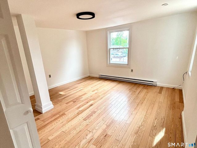 582 Main Street, Middletown, CT 06457