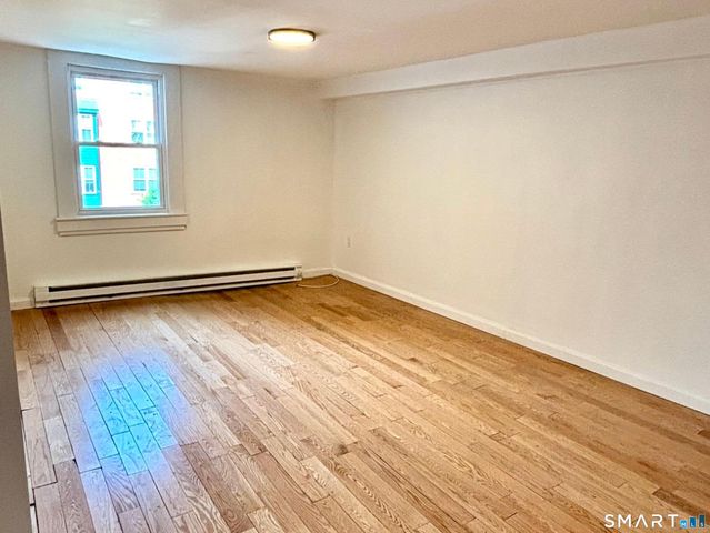 582 Main Street, Middletown, CT 06457