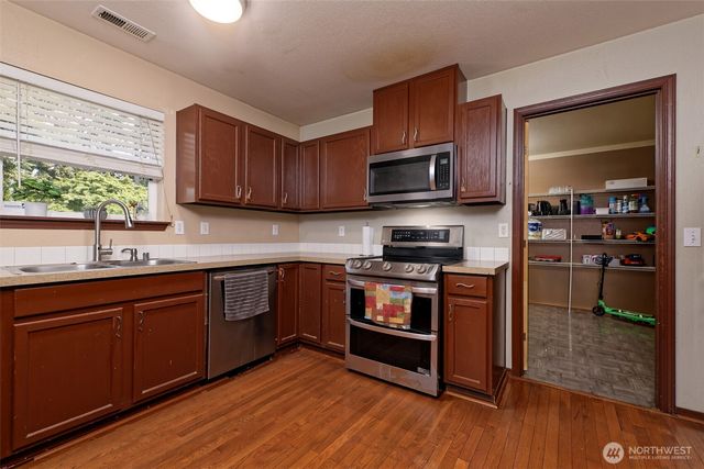 14321 108th Avenue E, Puyallup, WA 98374