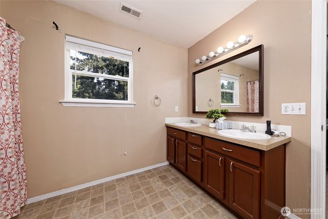 14321 108th Avenue E, Puyallup, WA 98374