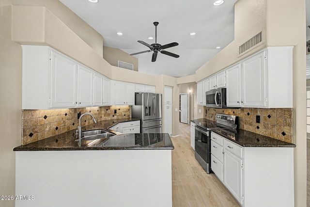 284 W Vera Lane, Tempe, AZ 85284