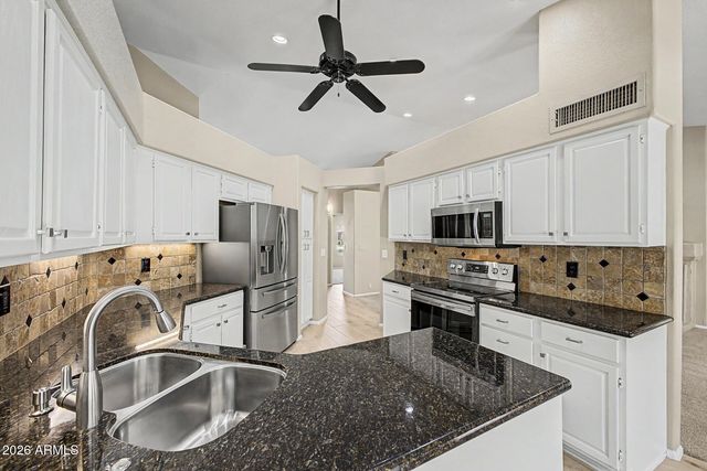 284 W Vera Lane, Tempe, AZ 85284