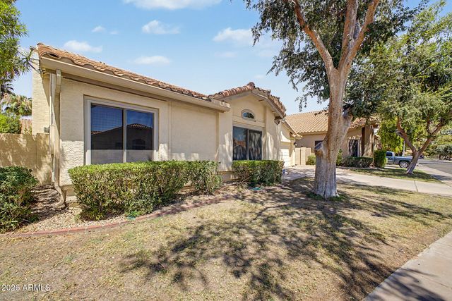 284 W Vera Lane, Tempe, AZ 85284