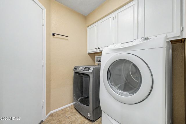 284 W Vera Lane, Tempe, AZ 85284