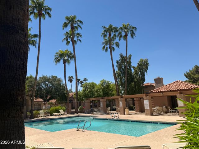 284 W Vera Lane, Tempe, AZ 85284