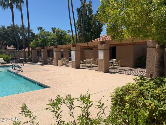 284 W Vera Lane, Tempe, AZ 85284