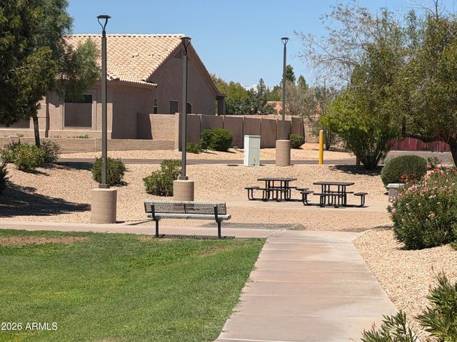 284 W Vera Lane, Tempe, AZ 85284