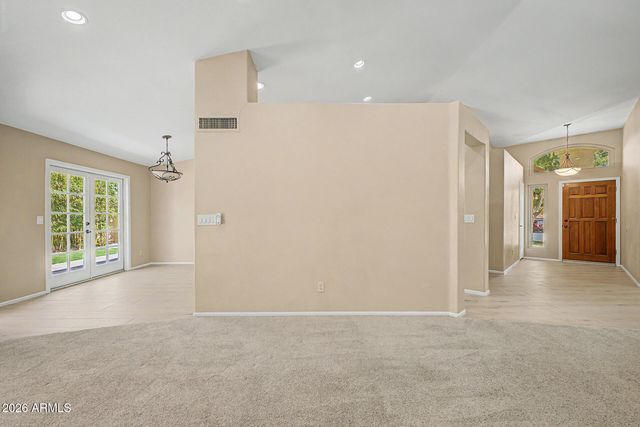 284 W Vera Lane, Tempe, AZ 85284