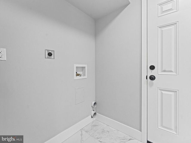 40 HANOVER RD, Marlton, NJ 08053
